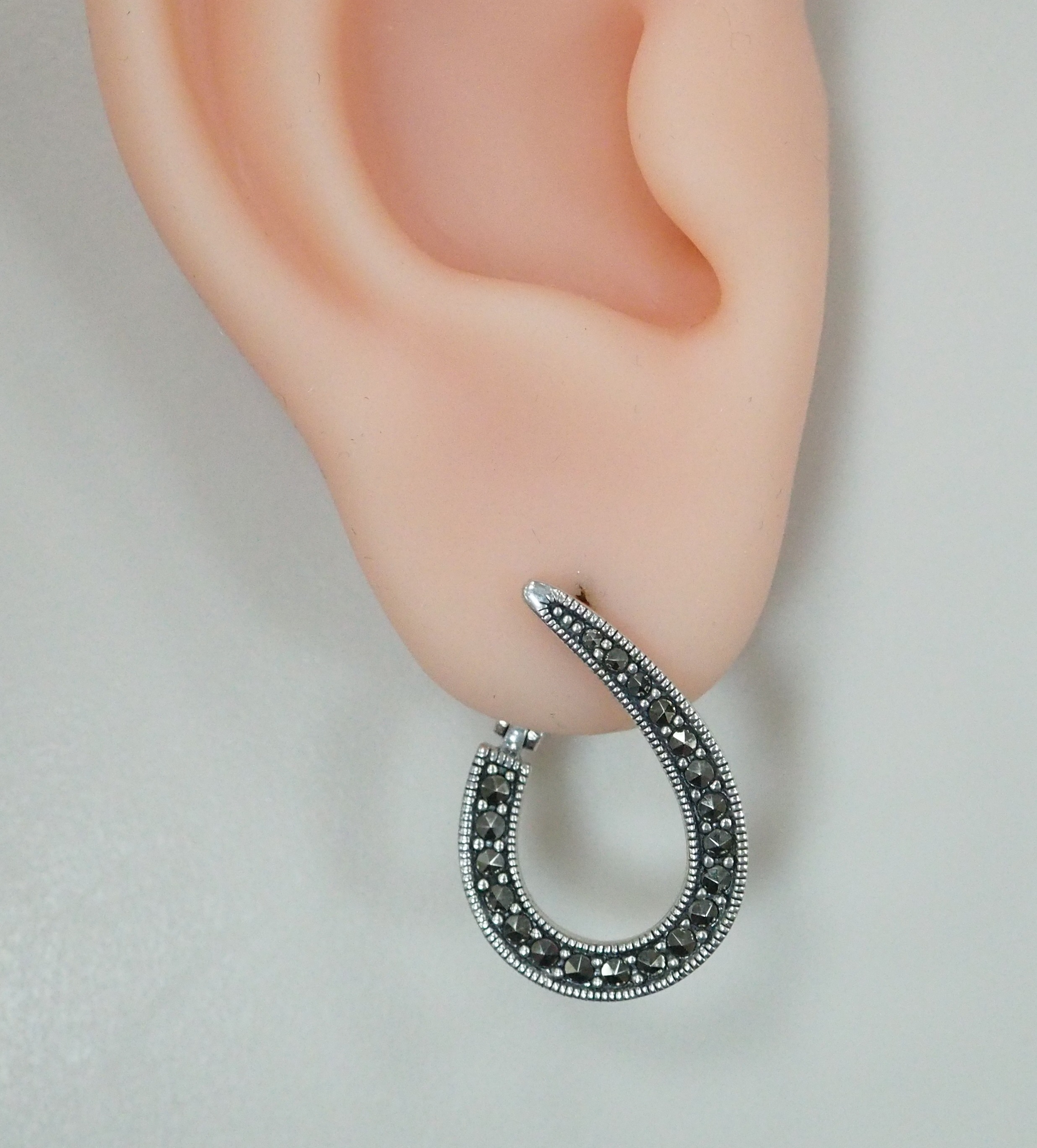 Серебряные серьги с марказитами